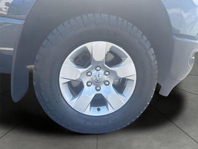 2020 RAM 1500 Big Horn Crew Cab 4x4 5'7" Box