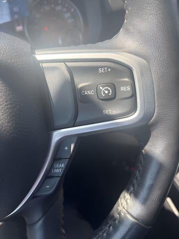 2020 RAM 1500 Big Horn Crew Cab 4x4 5'7" Box
