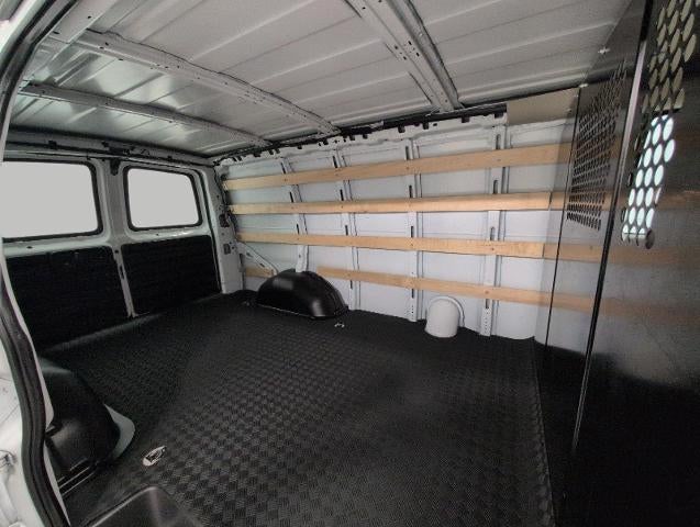 2025 Chevrolet Express Cargo Base