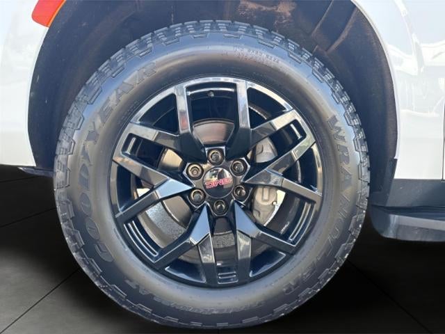 2022 GMC Yukon XL AT4