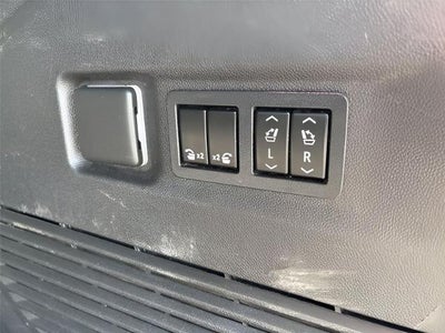 2022 GMC Yukon XL AT4