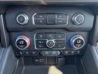 2022 GMC Yukon XL AT4