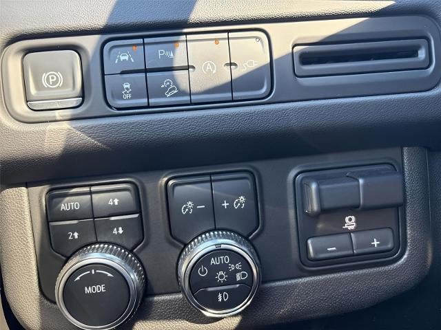 2022 GMC Yukon XL AT4