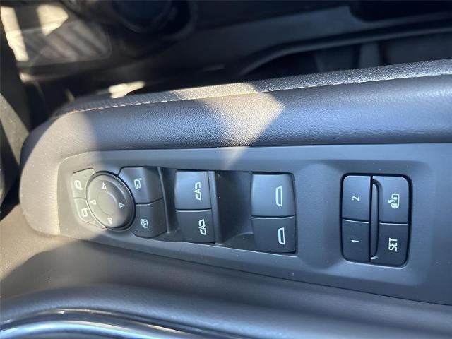 2022 GMC Yukon XL AT4
