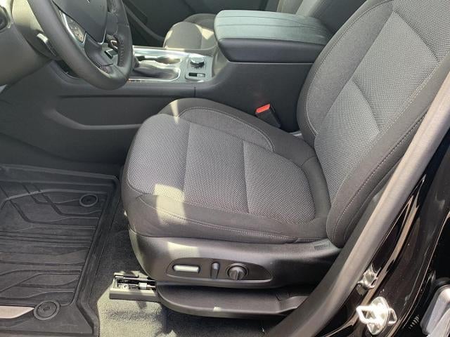 2024 Chevrolet Traverse Limited LT Cloth