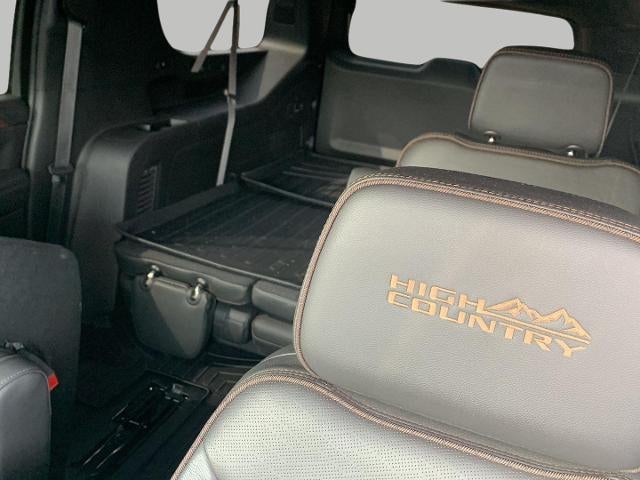 2022 Chevrolet Suburban High Country