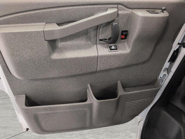 2025 GMC Savana Cargo Base