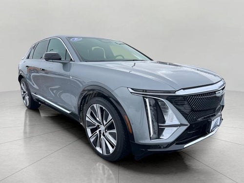 2025 Cadillac LYRIQ Luxury 3