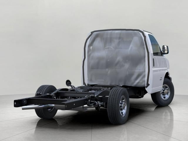 2025 Chevrolet Express Cutaway 3500 Base