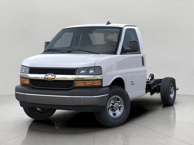 2025 Chevrolet Express Cutaway 3500 Base