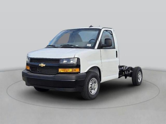 2026 Chevrolet Express Cutaway 3500 Base