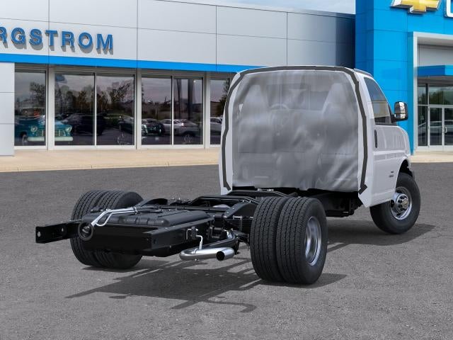 2026 Chevrolet Express Cutaway 3500 Base
