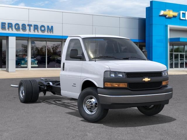 2026 Chevrolet Express Cutaway 3500 Base