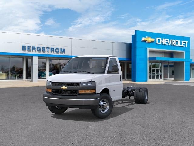 2026 Chevrolet Express Cutaway 3500 Base