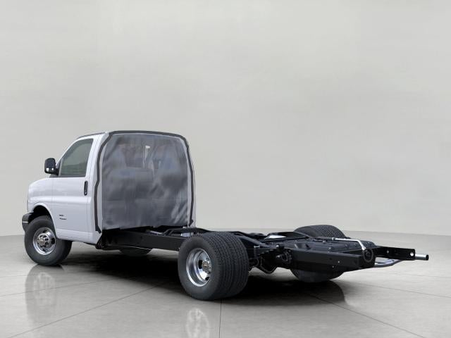 2026 Chevrolet Express Cutaway 3500 Base