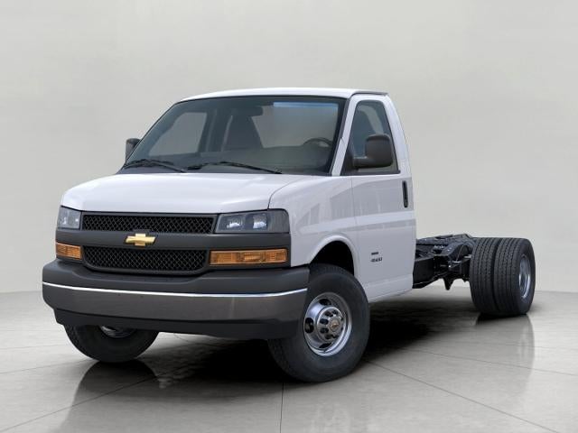 2026 Chevrolet Express Cutaway 3500 Base