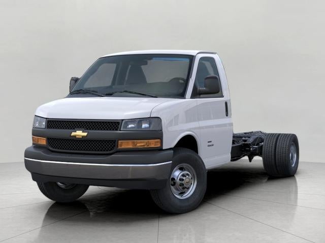2026 Chevrolet Express Cutaway 3500 Base