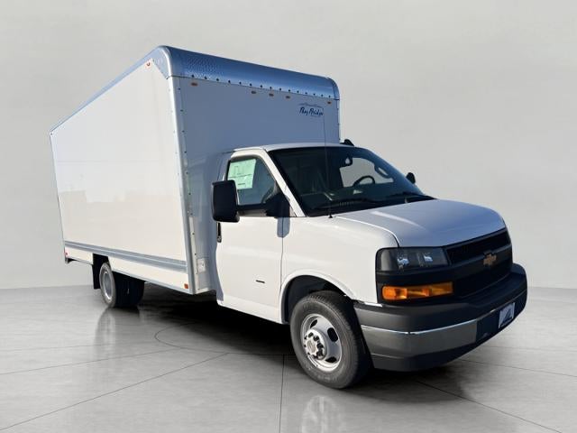 2025 Chevrolet Express Cutaway 3500 Base