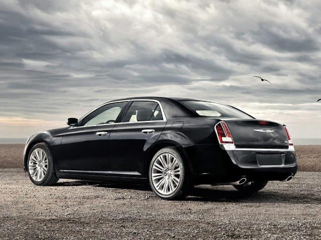 2014 Chrysler 300 4dr Sdn RWD