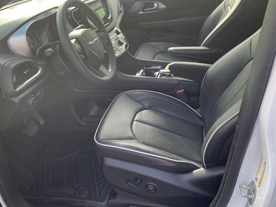 2025 Chrysler Pacifica Limited AWD