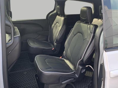 2025 Chrysler Pacifica Limited AWD