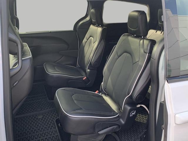 2025 Chrysler Pacifica Limited AWD
