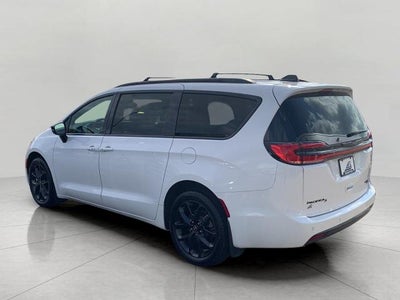 2025 Chrysler Pacifica Limited AWD