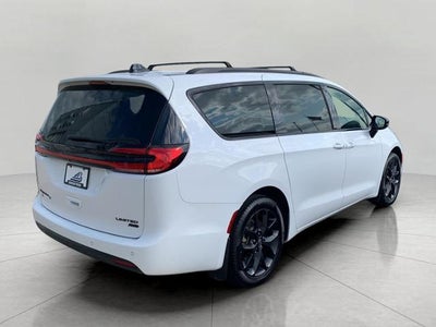 2025 Chrysler Pacifica Limited AWD
