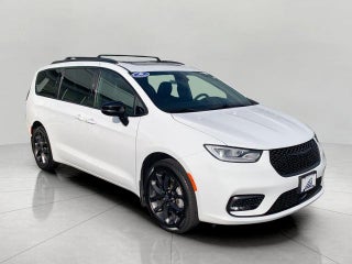 2025 Chrysler Pacifica Limited AWD