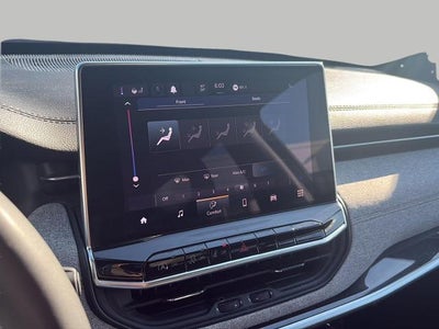 2023 Jeep Compass Latitude Lux FWD