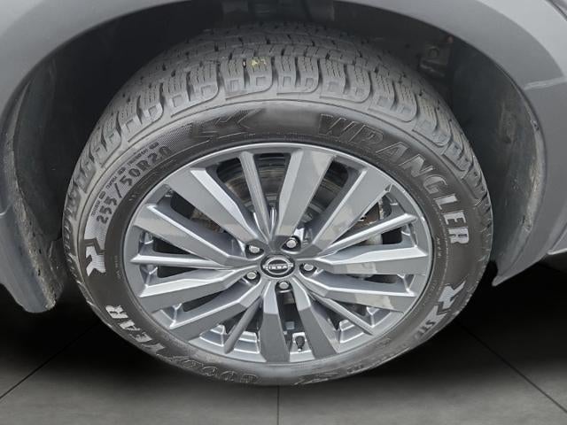 2024 Nissan Pathfinder SL 4WD