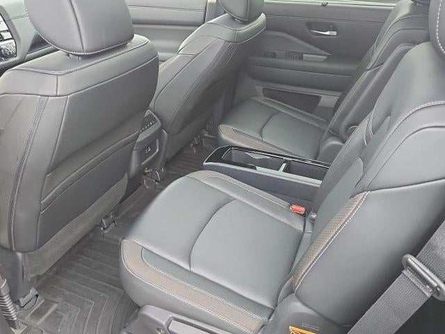 2024 Nissan Pathfinder SL 4WD