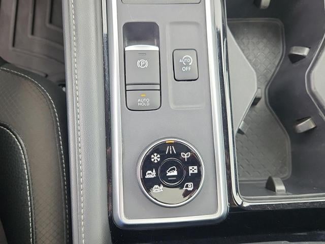 2024 Nissan Pathfinder SL 4WD