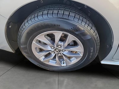 2025 Toyota Sienna LE