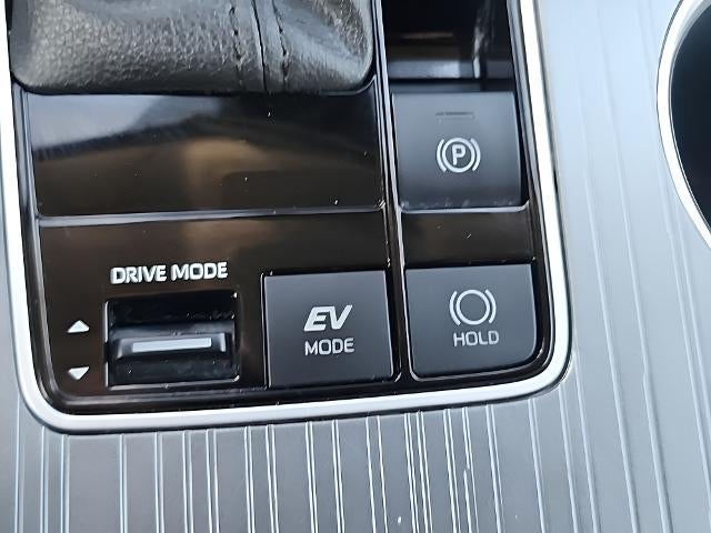 2025 Toyota Sienna LE