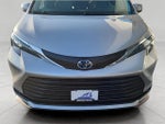 2025 Toyota Sienna LE