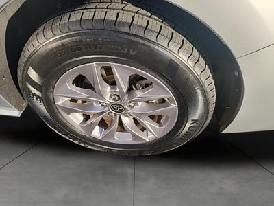 2025 Toyota Sienna LE