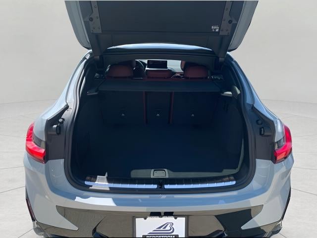 2025 BMW X4 M40i