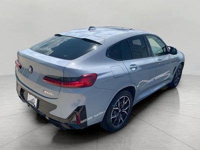 2025 BMW X4 M40i