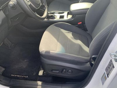 2019 Kia Sorento 3.3L LX
