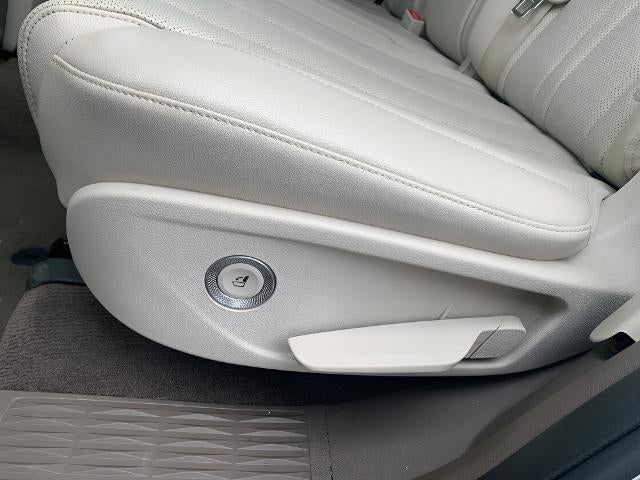 2024 Genesis GV80 Base