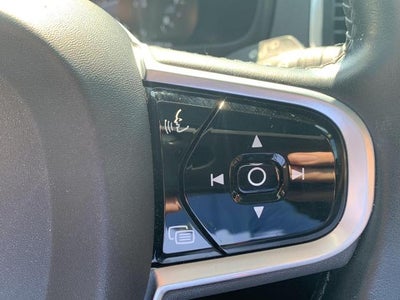 2019 Volvo XC90 T6 Momentum