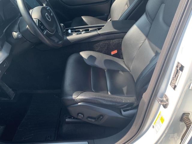 2019 Volvo XC90 T6 Momentum
