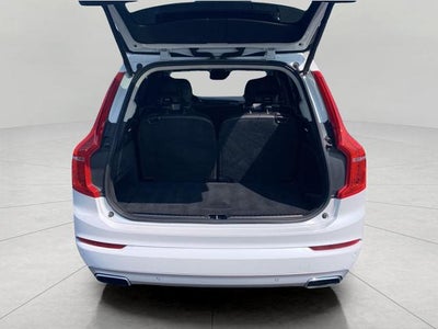 2019 Volvo XC90 T6 Momentum