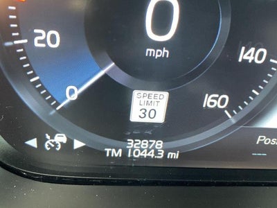 2019 Volvo XC90 T6 Momentum